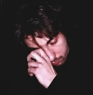😴
