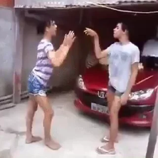 😡
