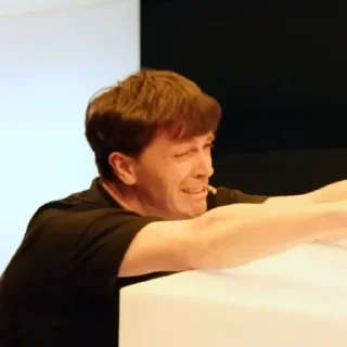 😢