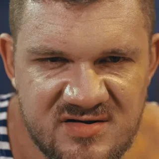 😡