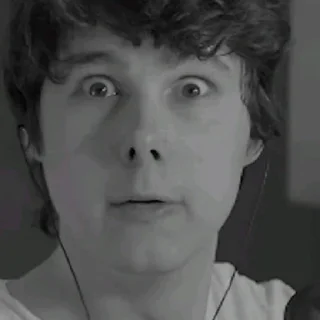 😨