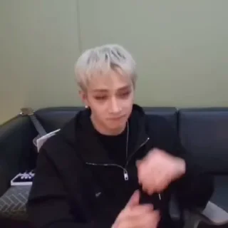😭
