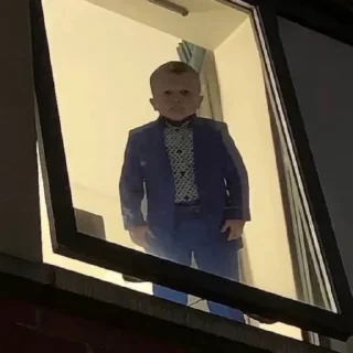 👀