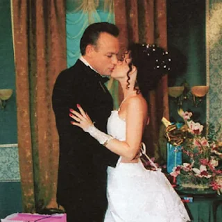 👰