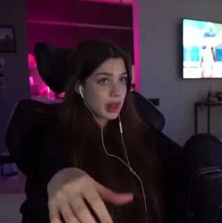 😡