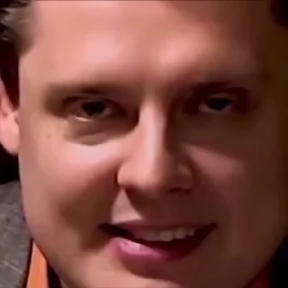👑