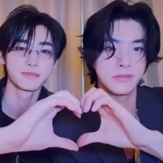 🤩