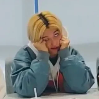 🥴