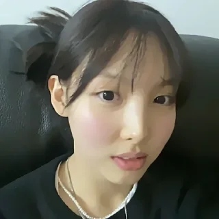 📔