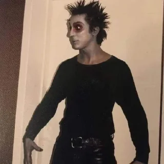 😥