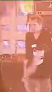 🕺