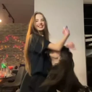 👩‍❤️‍👩