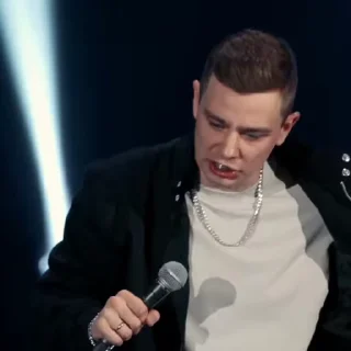 👀