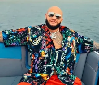 😎