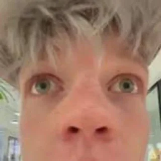 👀