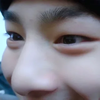 👀