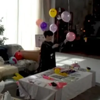 🥳