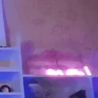 😐