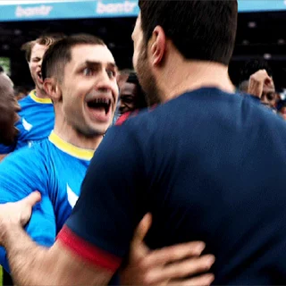 🥳