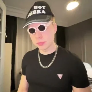 ☹️