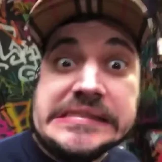 😳