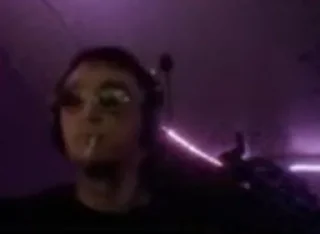 😎