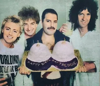 🎂