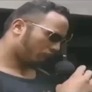 🤨