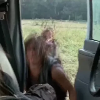 😳