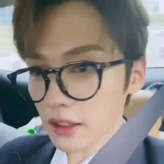 🤩