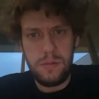 😳