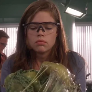 🤢