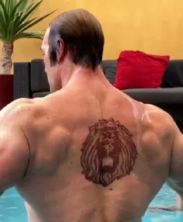 🏊