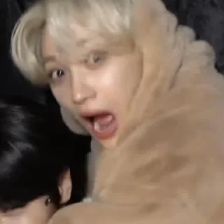 😱