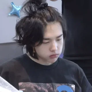 😴