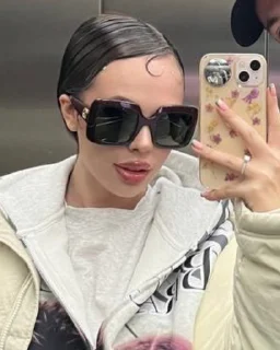 💋