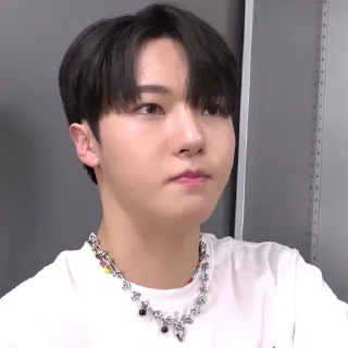 😶