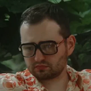 😔