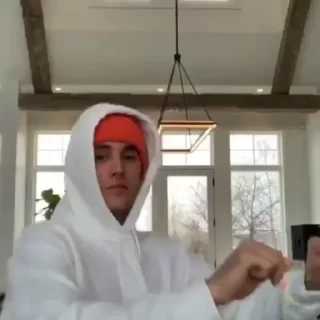 😐