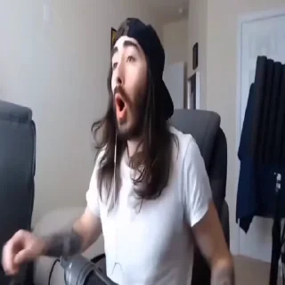 🥳