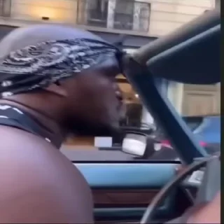😡
