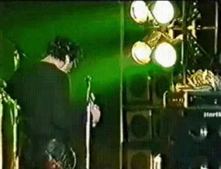 🕺