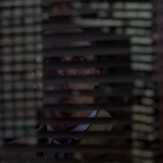 😨