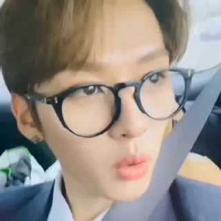 🤩