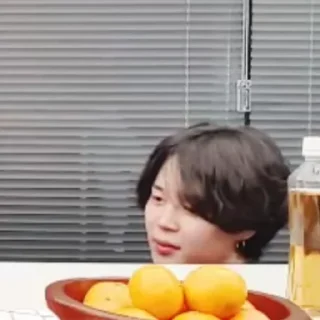 😐