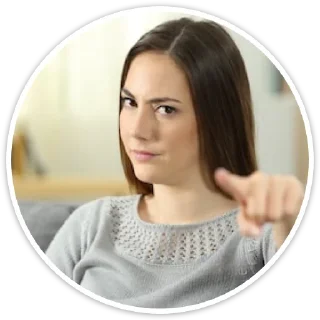 😠