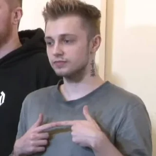 🤥