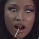 😨