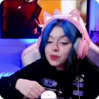 😡