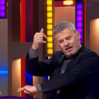 🕺
